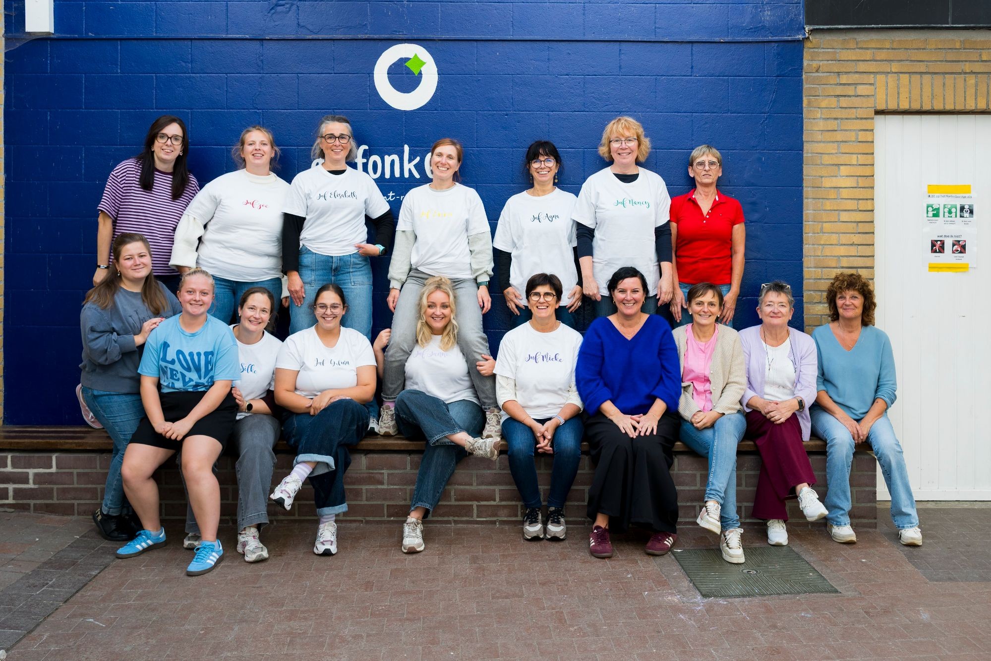 Sfeerfoto 's grootouderfeest 'Fonkel Pretpark'